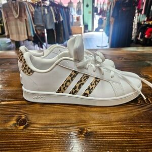 Adidas Grand Court K White Sneakers with Leopard-Print Stripes